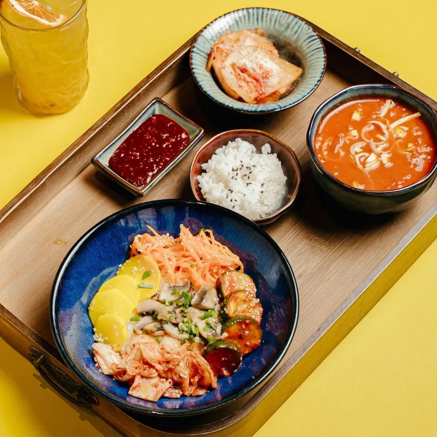 Tərəvəzli Bibimbap